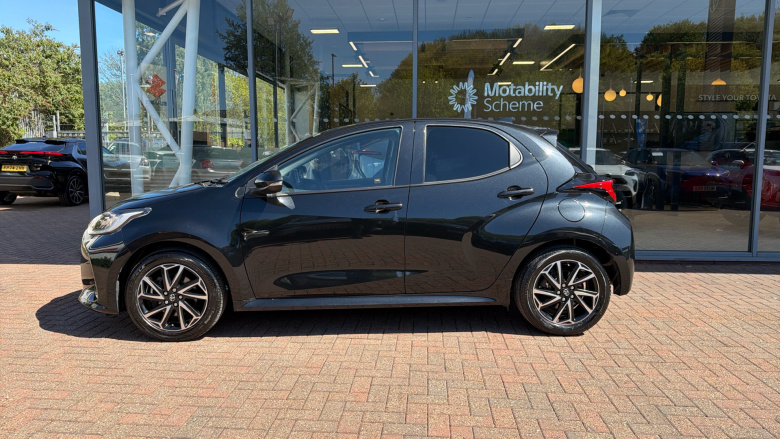 Toyota Yaris 1.5 Hybrid Design 5dr CVT Hybrid Hatchback